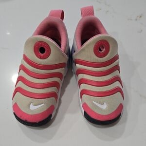 Nike Kids Pink and Cream Slip-On Sneakers